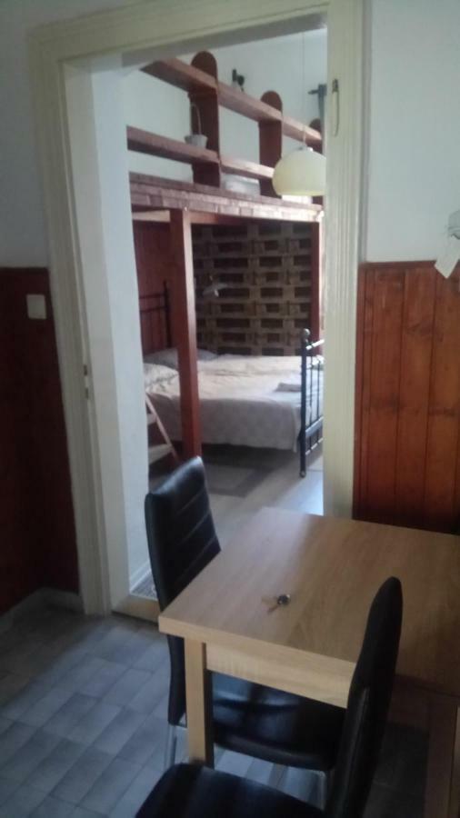 Jazmin Apartman Apartment Печ Екстериор снимка